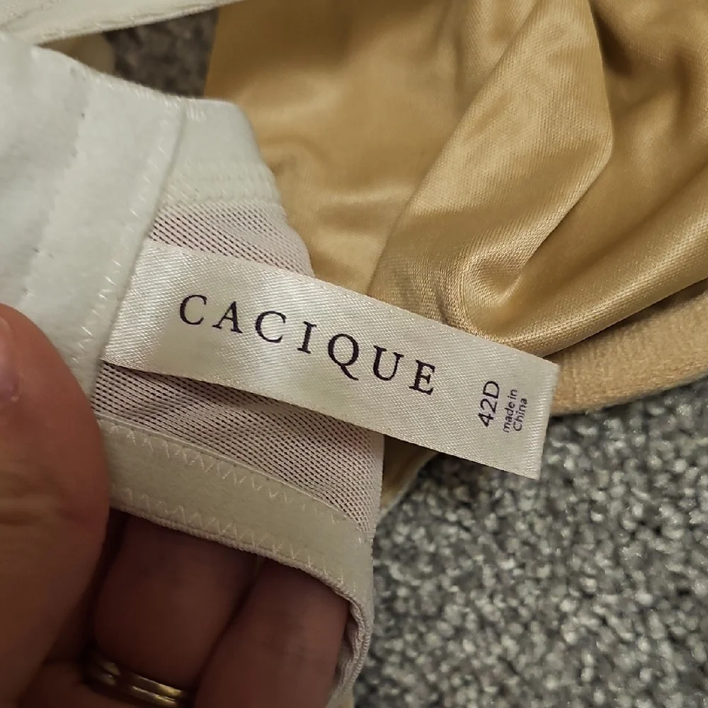 🟠D4🔹️Cacique Lace Underwire Bra - Tan - Picture 4 of 5